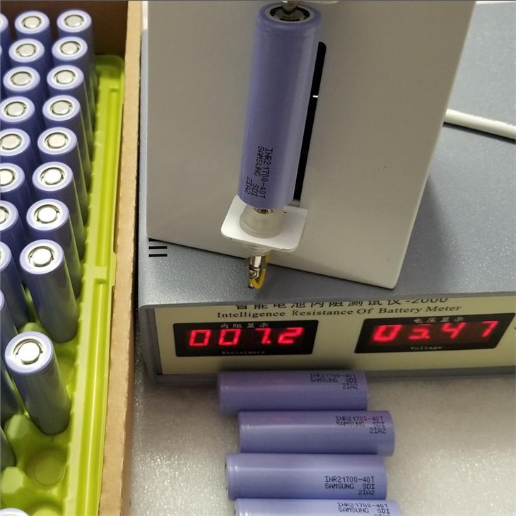 test Samsung 21700 40T INR21700-40T 4000mAh 45A power battery